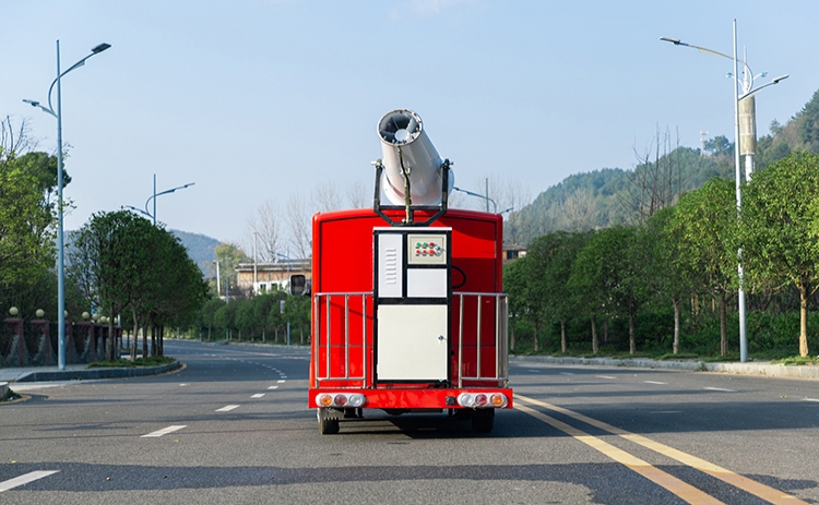 2座除塵車，道路降塵霧炮車